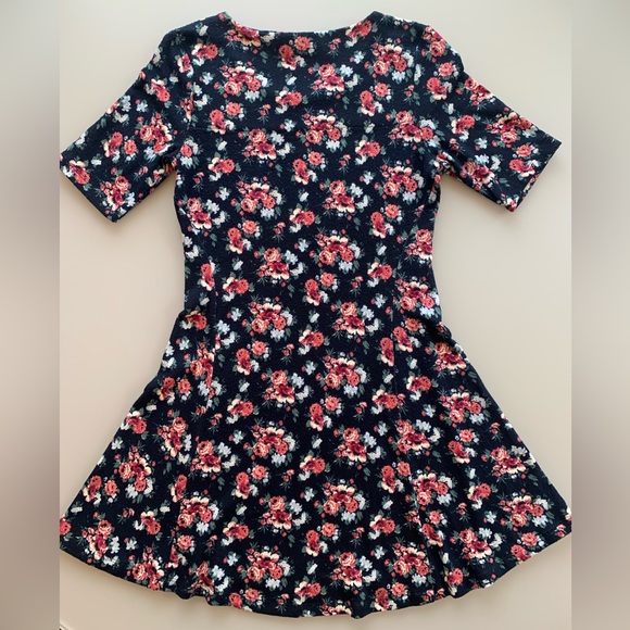 Forever21 Stretchy Floral Print Mini Dress | Medium - Picture 2 of 3